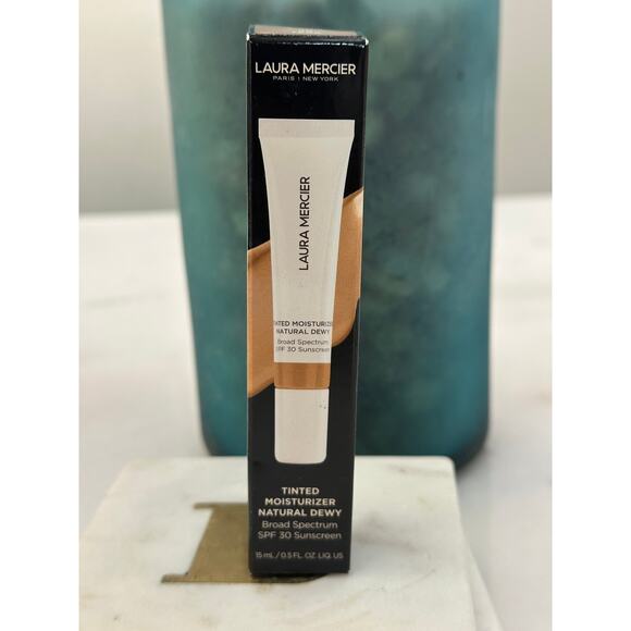 Laura Mercier Tinted Moisturizer Natural Dewy SPF 30 Sunscreen NIB 4N Teak - Picture 1 of 8